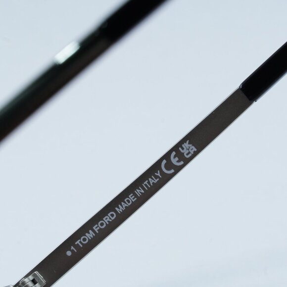 🕶️ New Tom Ford Everett FT1059 16C Sunglasses - Shiny Palladium Frame - Picture 9 of 14